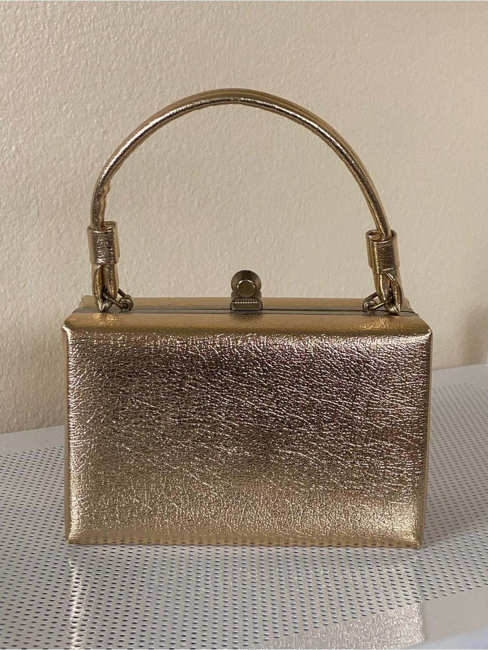 Vintage Dover Metallic Gold Box Handbag with Top Handle - Picture 3 of 9